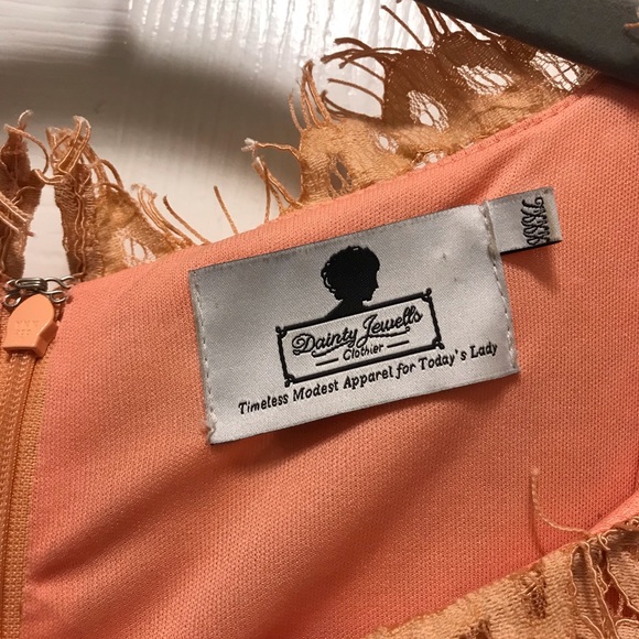 Exquisite English Manor Dainty Jewell Dress Maxi - Picture 4 of 5